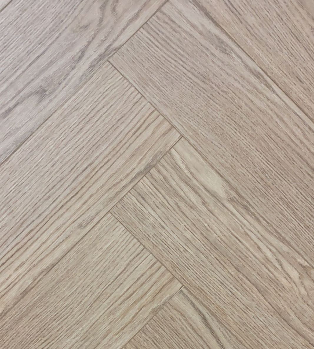 Grote planken van Montinique laminaatvloer met de uitstraling van echt hout.